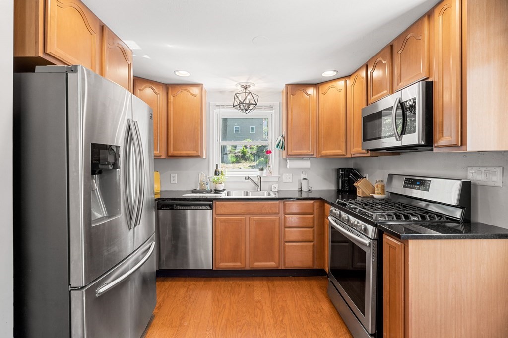 32 Fox Hill Road Billerica, MA 01821 - Photo 16 of 40