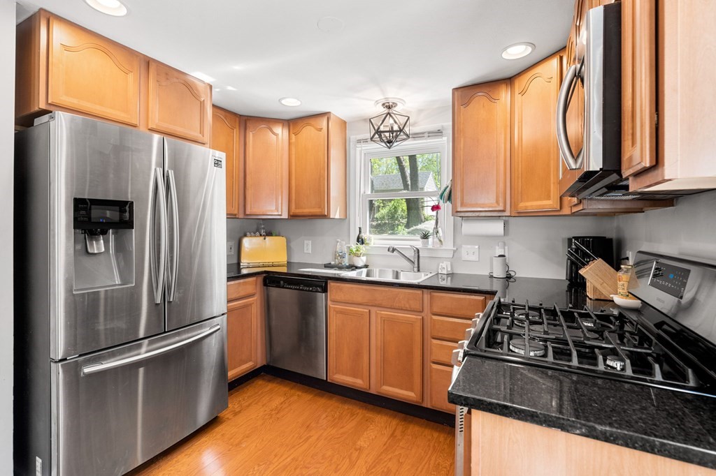 32 Fox Hill Road Billerica, MA 01821 - Photo 17 of 40