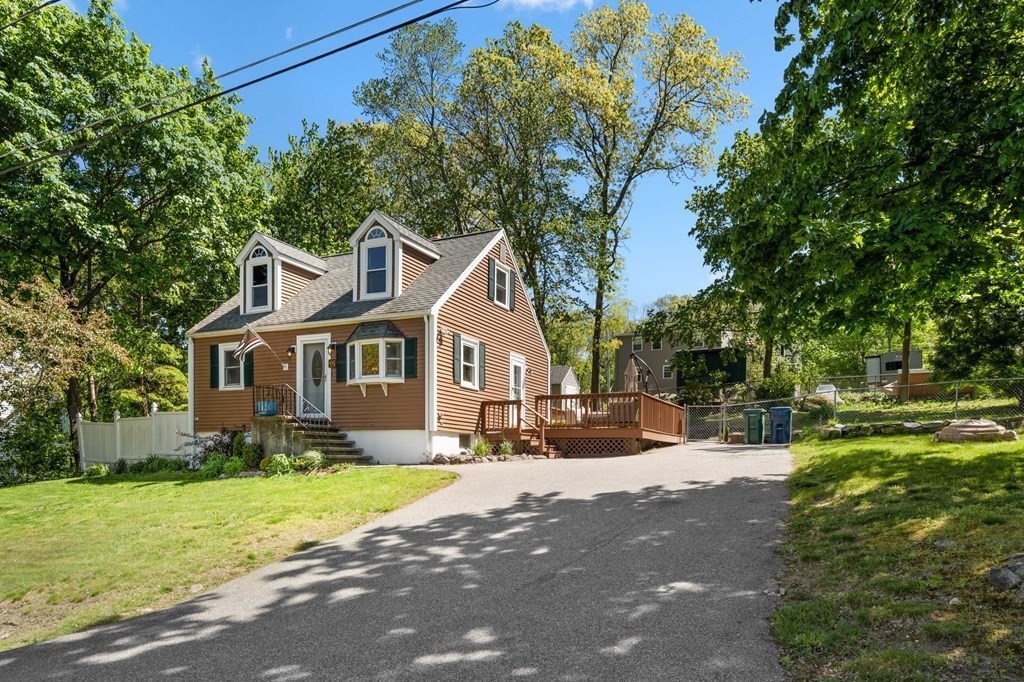 32 Fox Hill Road Billerica, MA 01821 - Photo 2 of 40