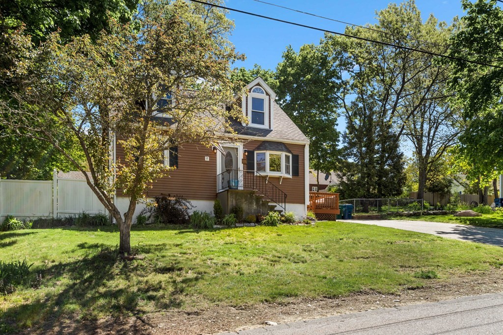32 Fox Hill Road Billerica, MA 01821 - Photo 4 of 40