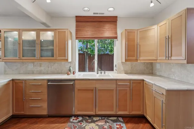 $1,298,000 | 6712 Cantil Street, Carlsbad, CA 92009