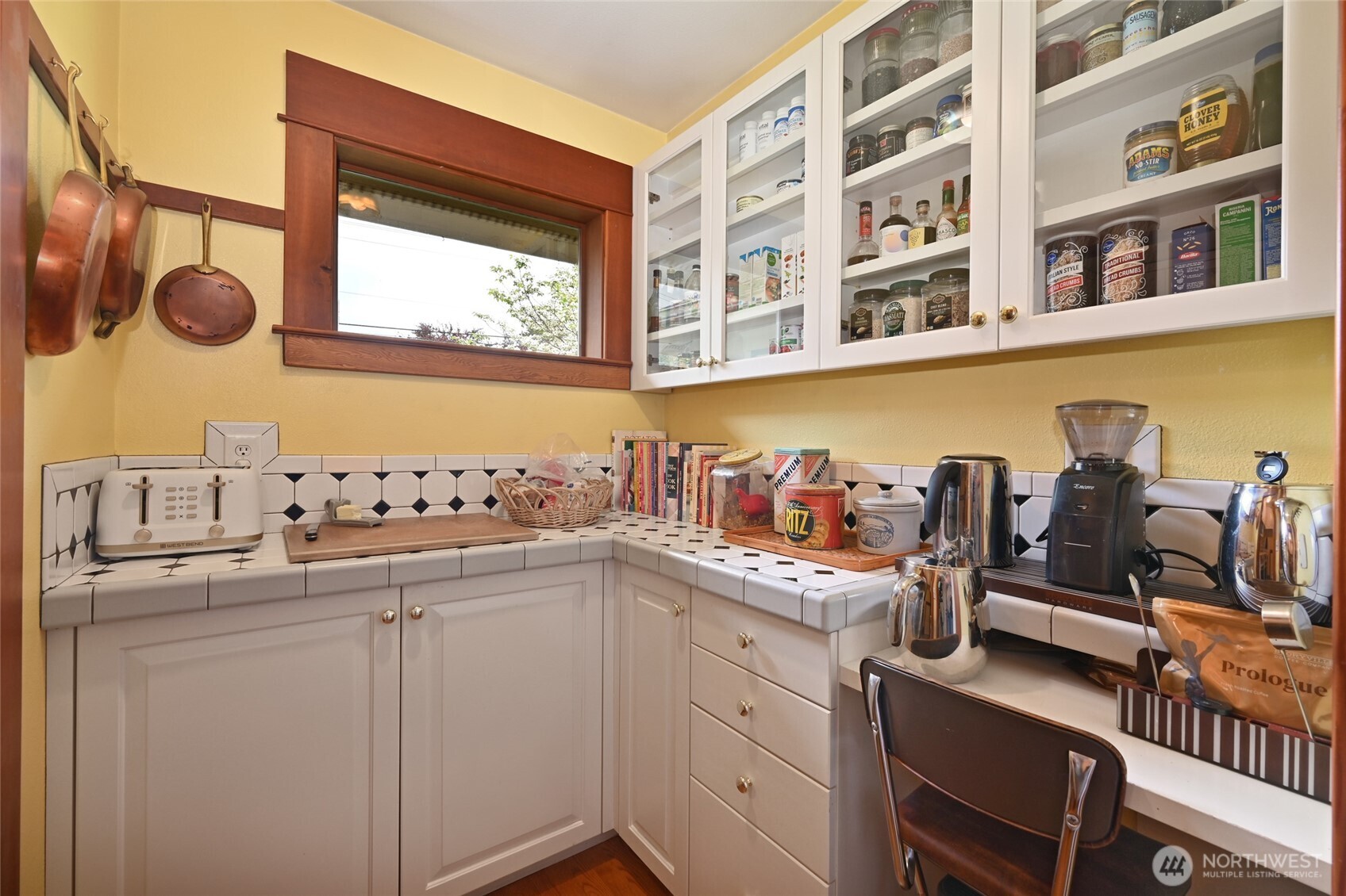 10425 East Riverside Drive Bothell, WA 98011 - Photo 10 of 40