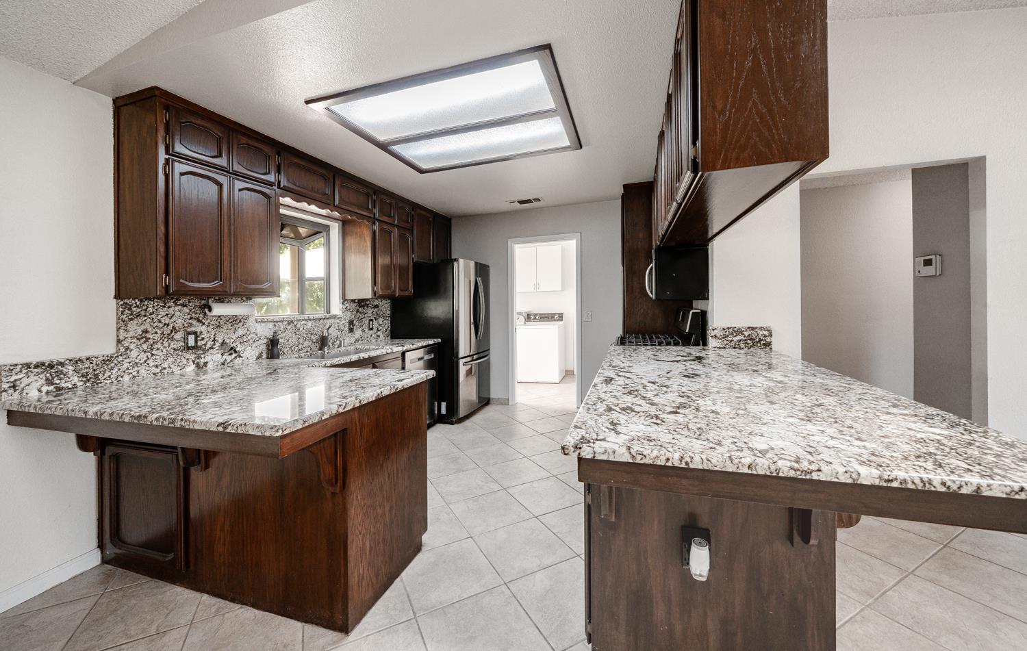 12502 Road 37 1/2 Madera, CA 93636 - Photo 15 of 79