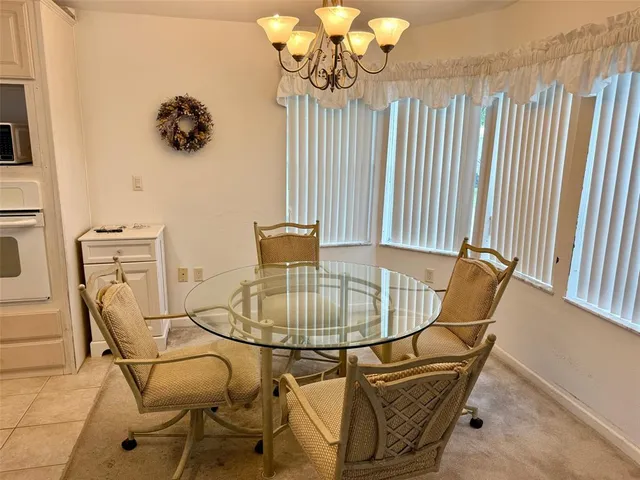 a picture of a chair in a room