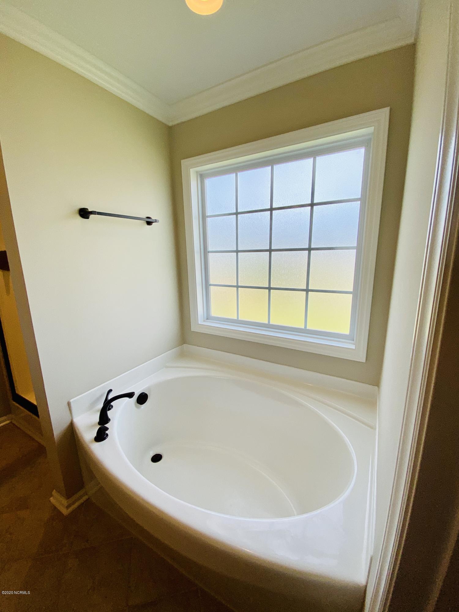 3412 Rounding Bend Drive Winterville, NC 28590 - Photo 22 of 36 Master Bathroom