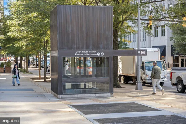 $1,399,000 | 2239 Fairfax Drive, Arlington, VA 22201