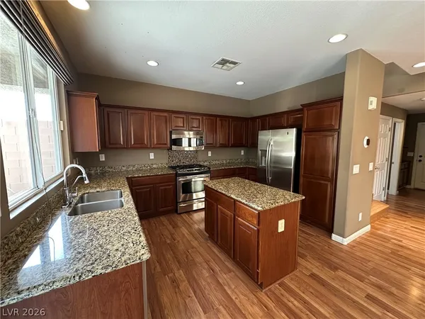 $2,200 | 6904 Caspian Tern Street, North Las Vegas, NV 89084