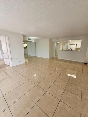 $2,700 | 8475 Southwest 156th Court, Unit 321, Miami, FL 33193