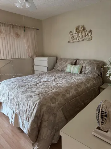 $129,000 | 900 Atlantic Shores Boulevard, Unit 220, Hallandale Beach, FL 33009