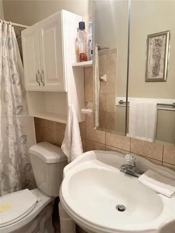 $129,000 | 900 Atlantic Shores Boulevard, Unit 220, Hallandale Beach, FL 33009