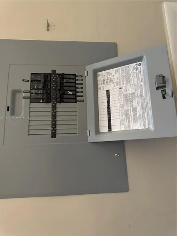 $129,000 | 900 Atlantic Shores Boulevard, Unit 220, Hallandale Beach, FL 33009