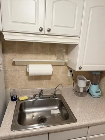 $129,000 | 900 Atlantic Shores Boulevard, Unit 220, Hallandale Beach, FL 33009