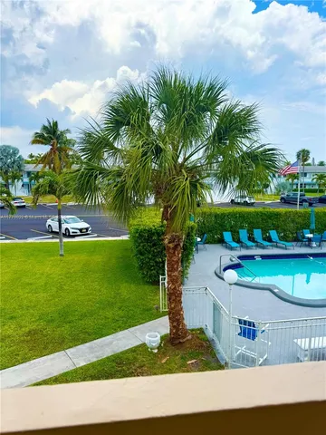 $129,000 | 900 Atlantic Shores Boulevard, Unit 220, Hallandale Beach, FL 33009