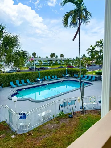 $129,000 | 900 Atlantic Shores Boulevard, Unit 220, Hallandale Beach, FL 33009