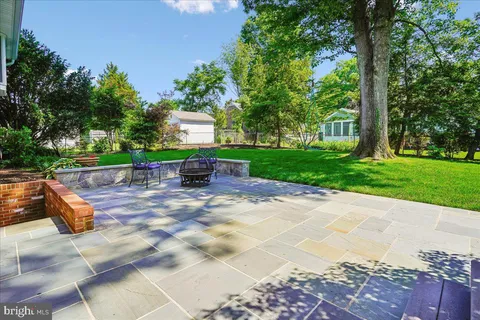 $1,350,000 | 1003 Dewolfe Drive, Alexandria, VA 22308