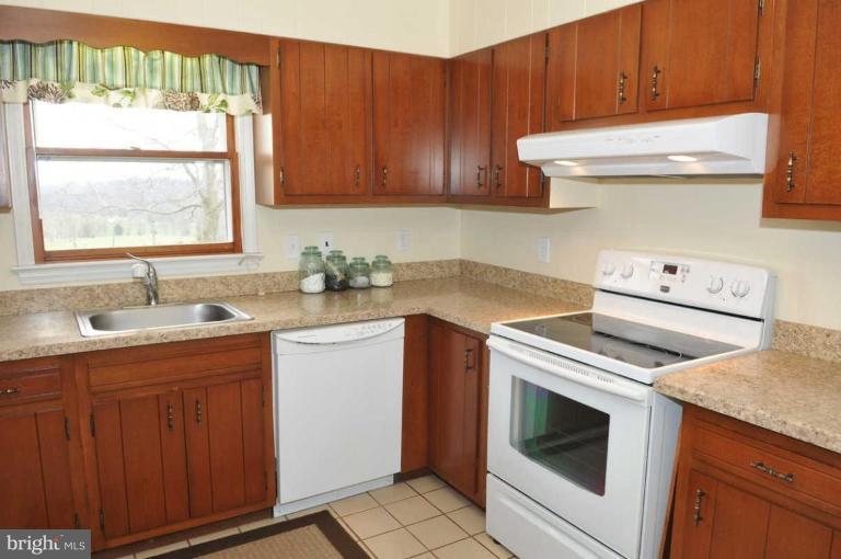 11401 Hill Road Keymar, MD 21757 - Photo 4 of 25 Kitchen