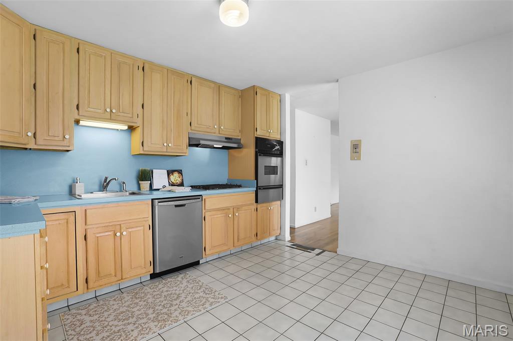 332 Providence Road Ballwin, MO 63011 - Photo 17 of 36