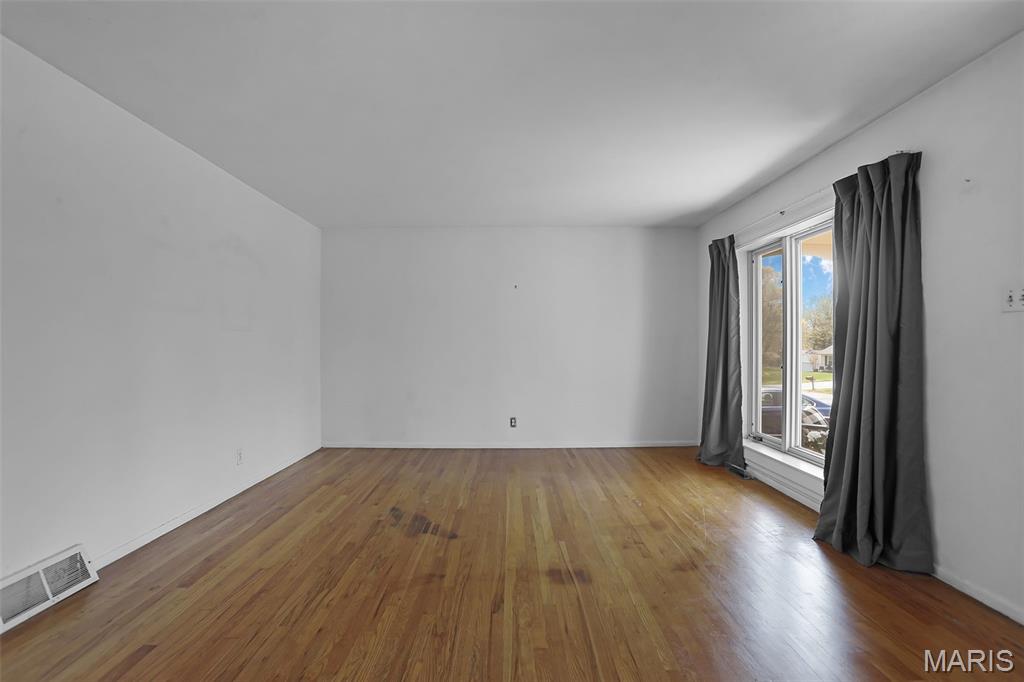 332 Providence Road Ballwin, MO 63011 - Photo 10 of 36