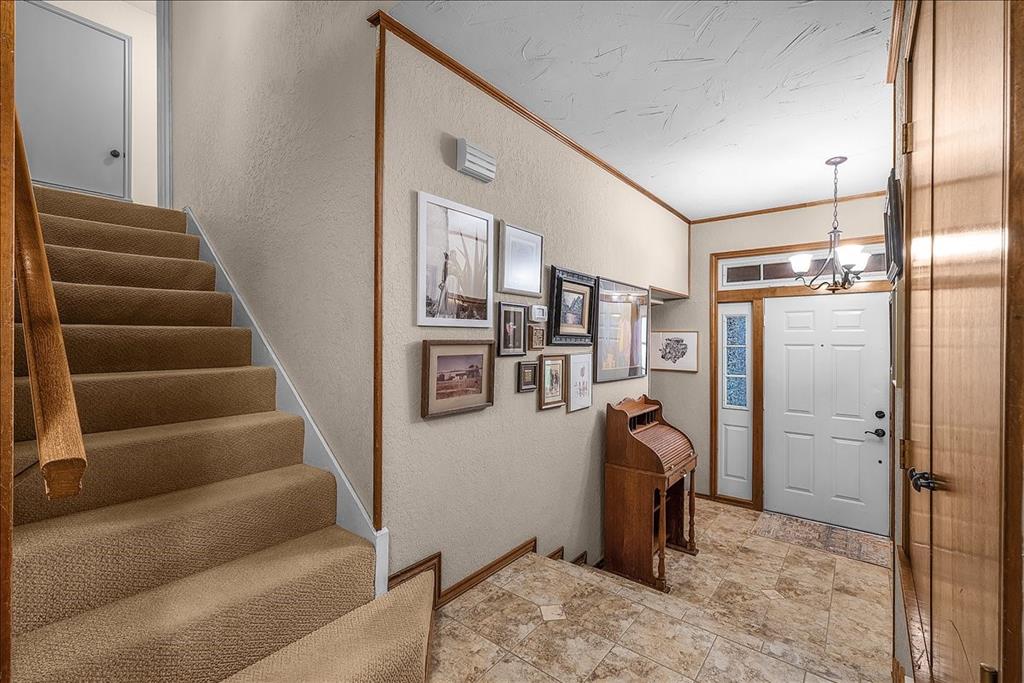 220 Annetta Road Willow Park, TX 76087 - Photo 11 of 40 a view of entryway and hall