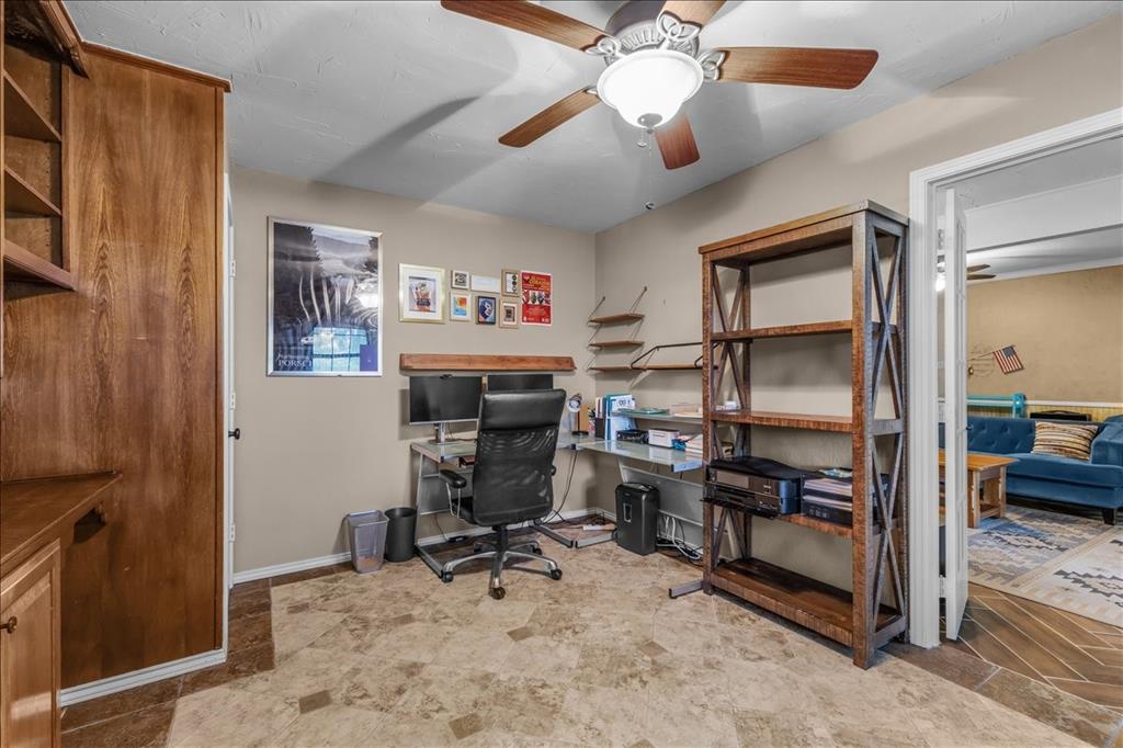 220 Annetta Road Willow Park, TX 76087 - Photo 17 of 40 a view of a workspace with furniture