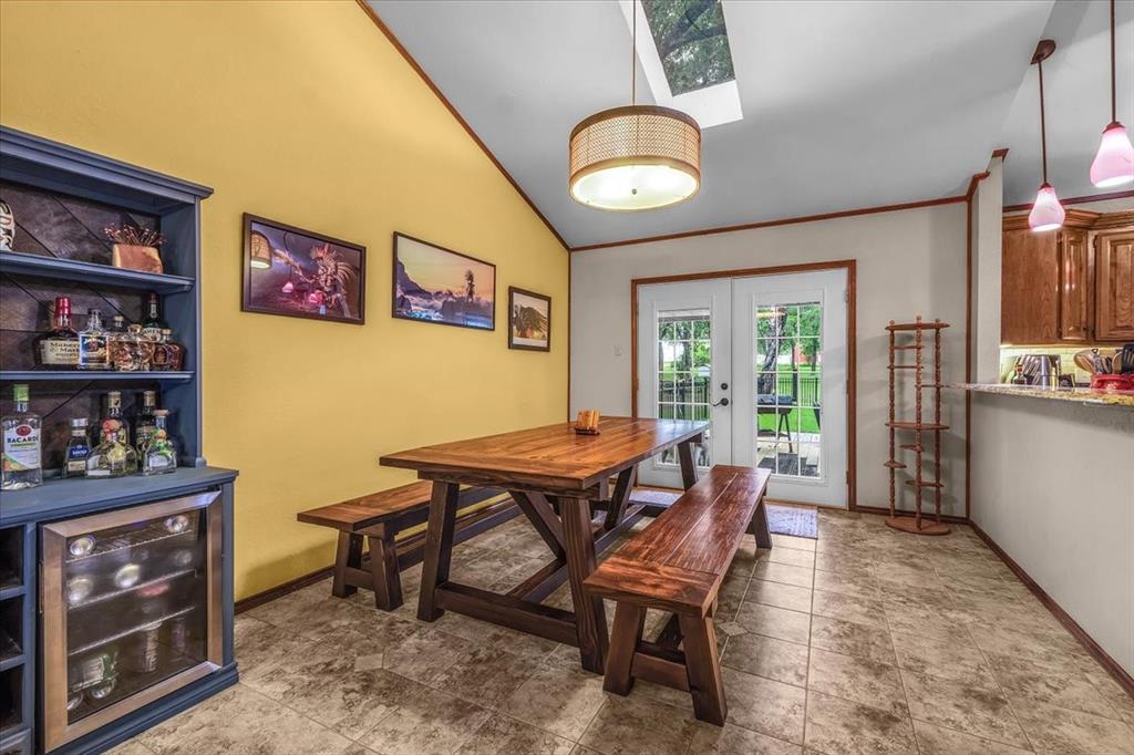 220 Annetta Road Willow Park, TX 76087 - Photo 30 of 40 a dining room with furniture and a window