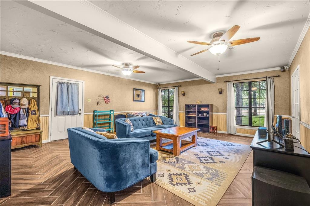 220 Annetta Road Willow Park, TX 76087 - Photo 7 of 40 a living room with furniture and a flat screen tv