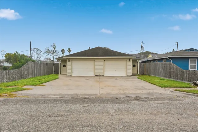 $335,000 | 326 Oleander Avenue, Corpus Christi, TX 78404