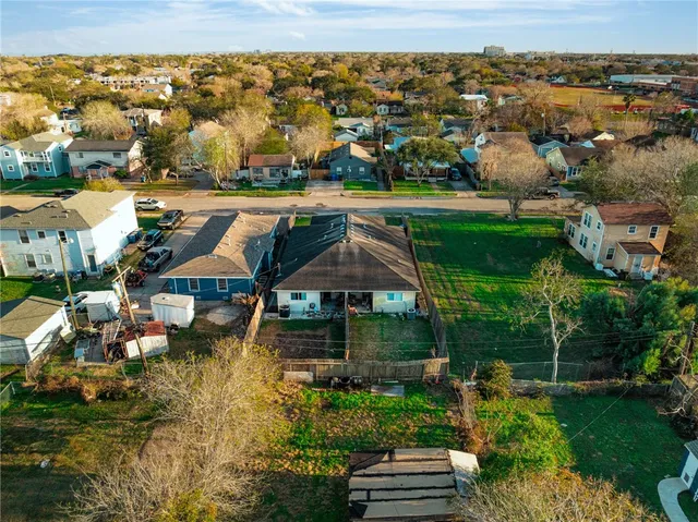 $335,000 | 326 Oleander Avenue, Corpus Christi, TX 78404