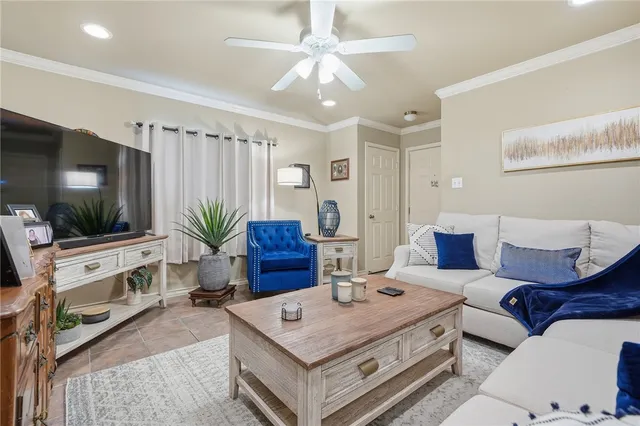 $335,000 | 326 Oleander Avenue, Corpus Christi, TX 78404