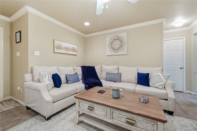 $335,000 | 326 Oleander Avenue, Corpus Christi, TX 78404