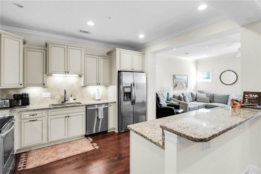 804 Mariners Circle St. Simons Island, GA 31522 - Photo 12 of 32