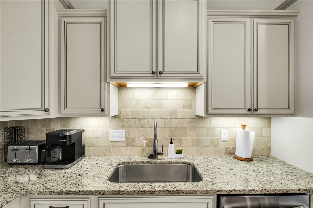 804 Mariners Circle St. Simons Island, GA 31522 - Photo 9 of 32