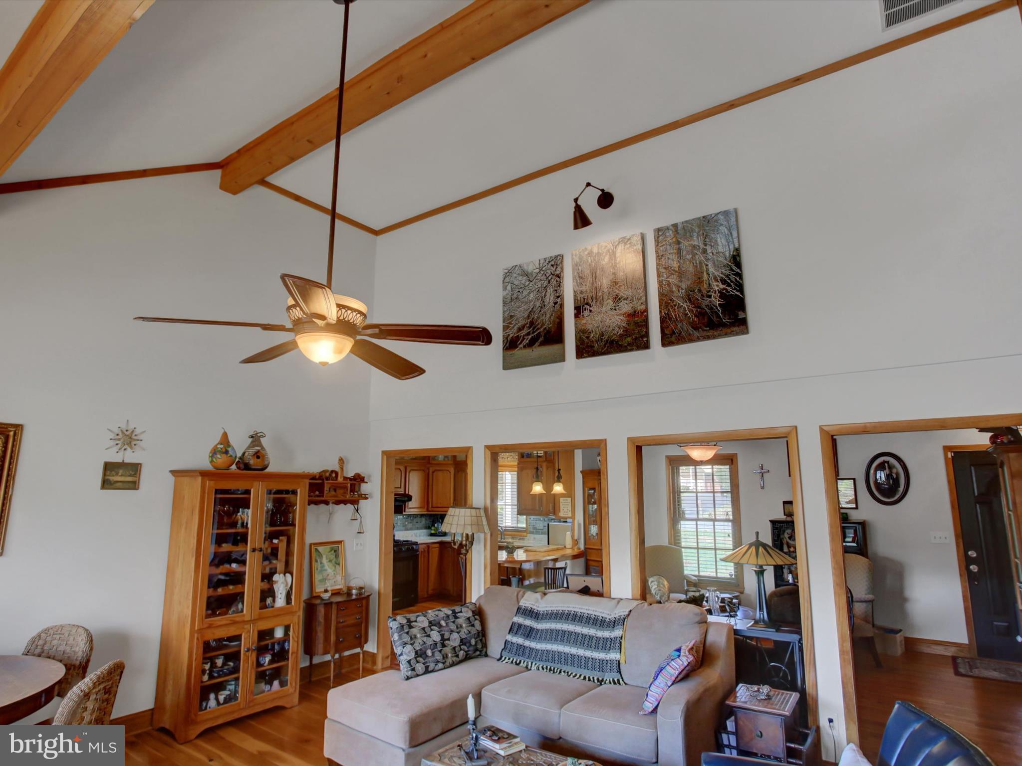 46 Pin Oak Lane Gettysburg, PA 17325 - Photo 13 of 54 a view of a livingroom with furniture and workspace