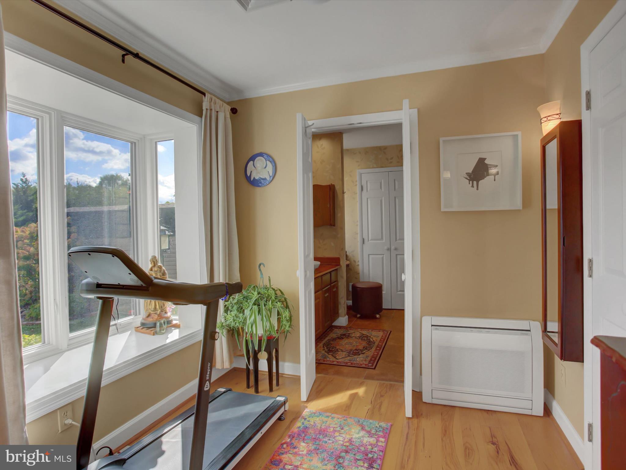 46 Pin Oak Lane Gettysburg, PA 17325 - Photo 24 of 54 a view of a hallway and a livingroom with wooden floor