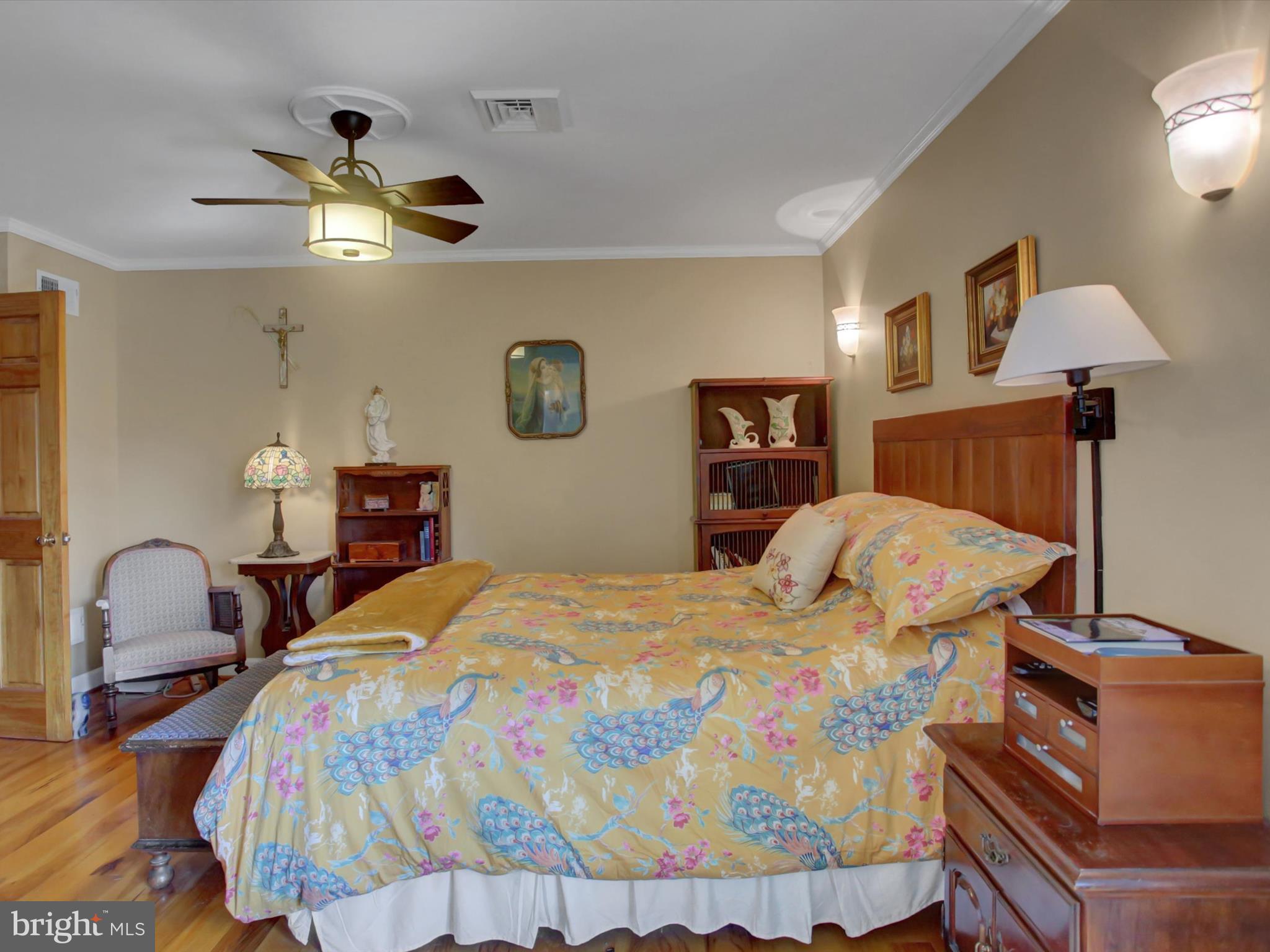 46 Pin Oak Lane Gettysburg, PA 17325 - Photo 25 of 54 a bedroom with a bed and a chandelier