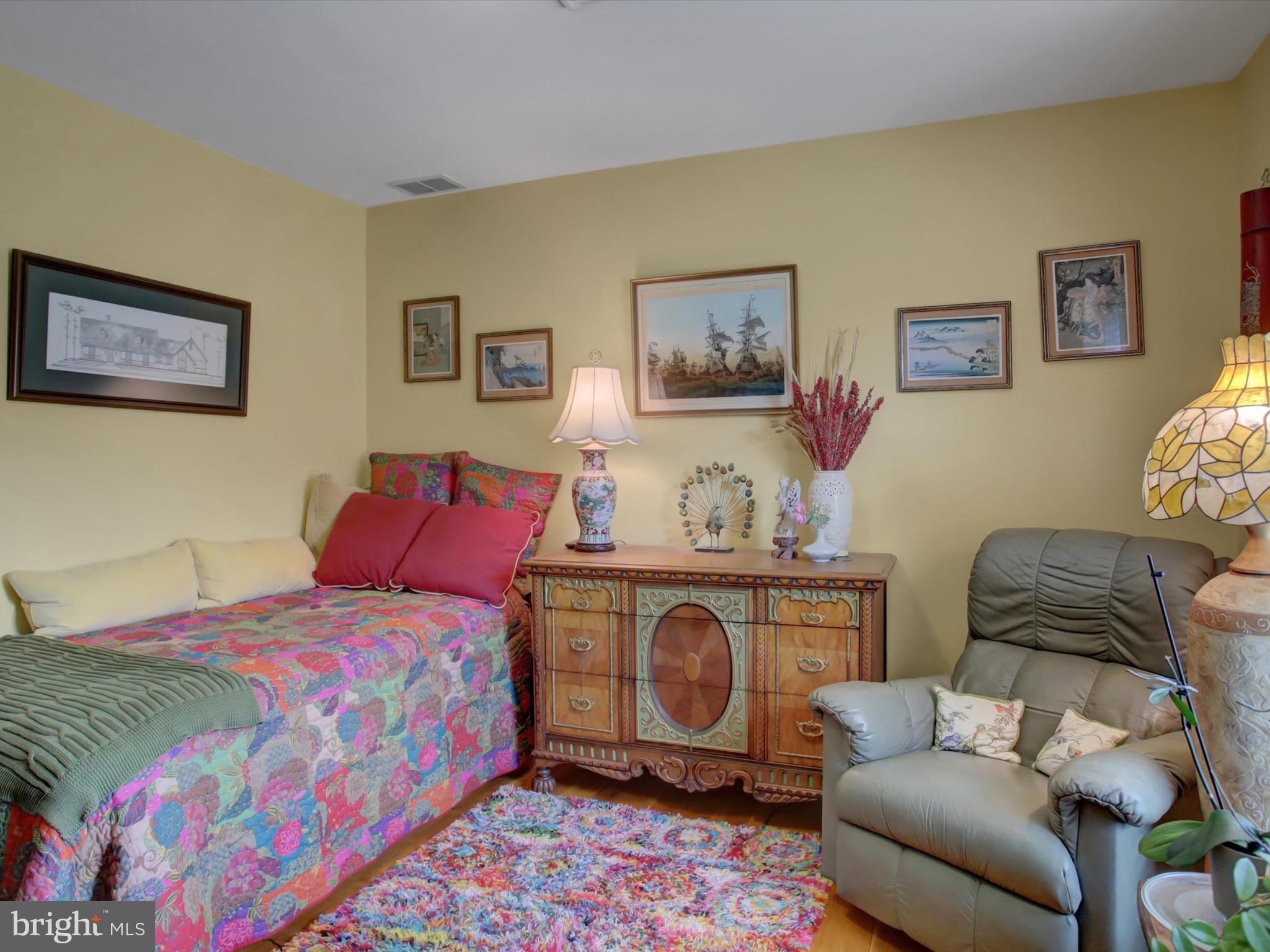 46 Pin Oak Lane Gettysburg, PA 17325 - Photo 33 of 54 a bedroom with a bed and a couch