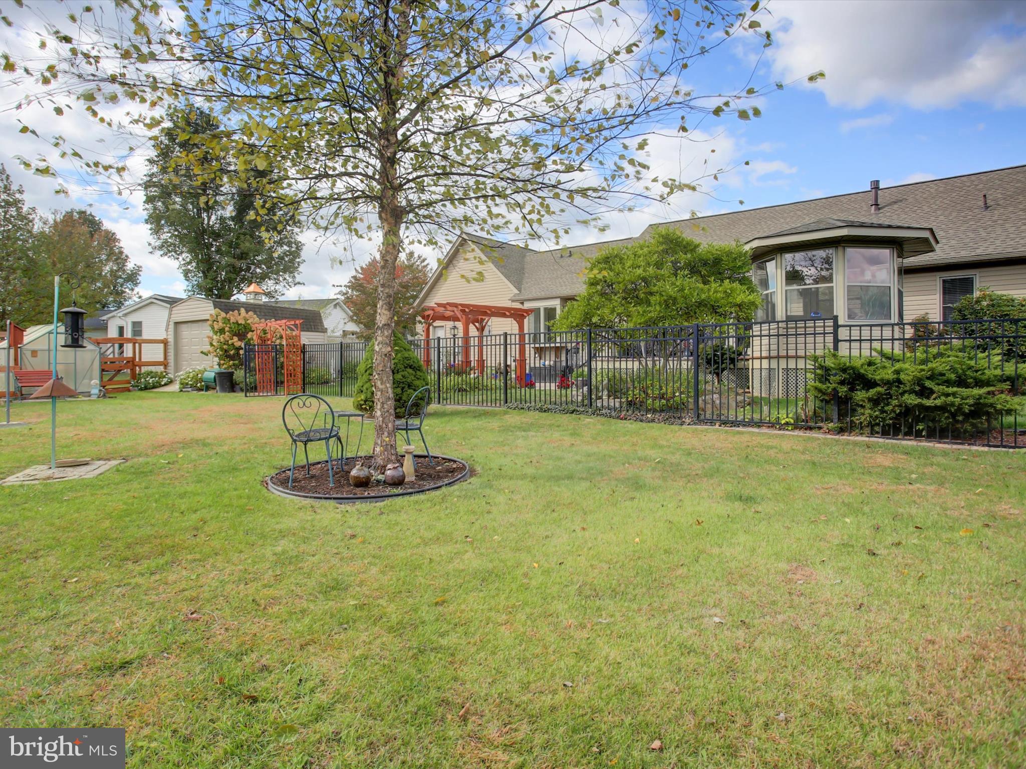 46 Pin Oak Lane Gettysburg, PA 17325 - Photo 43 of 54 a front view of a house with a yard