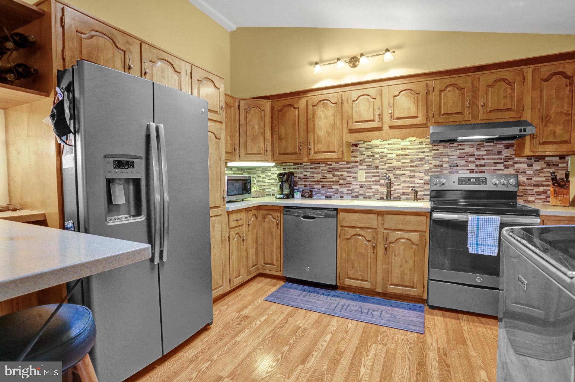 42 MacMillan Road Mohnton, PA 19540 - Photo 10 of 30 Spacious Kitchen