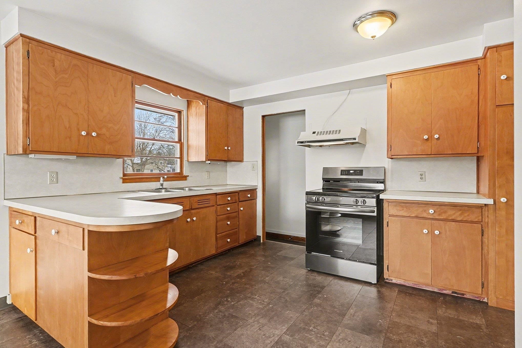 2709 Midland Road Bay City, MI 48706 - Photo 6 of 30 Gallery Image 6