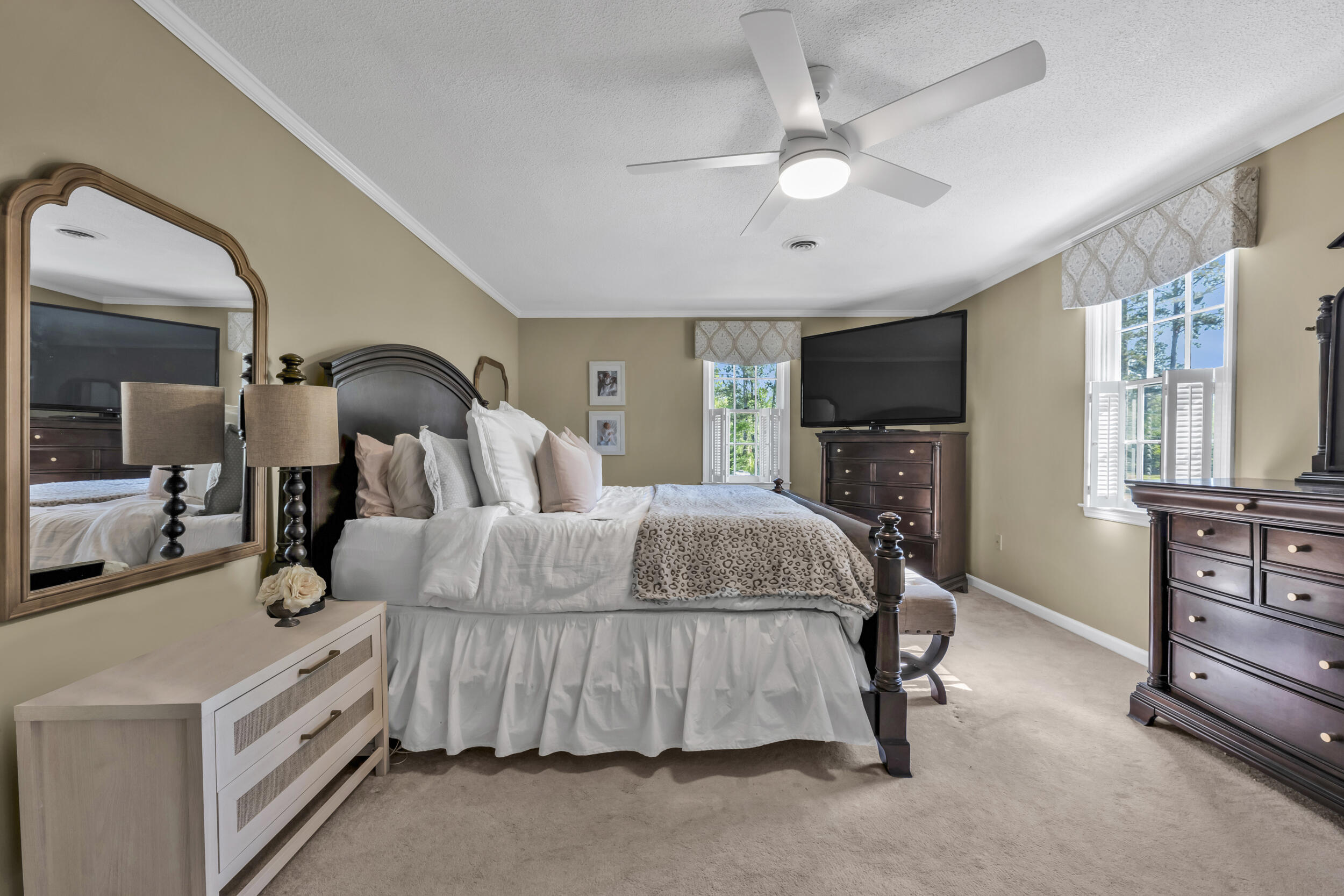 3159 Twin Pine Road Thomson, GA 30824 - Photo 17 of 36 Large Bedroom 2 (upstairs)