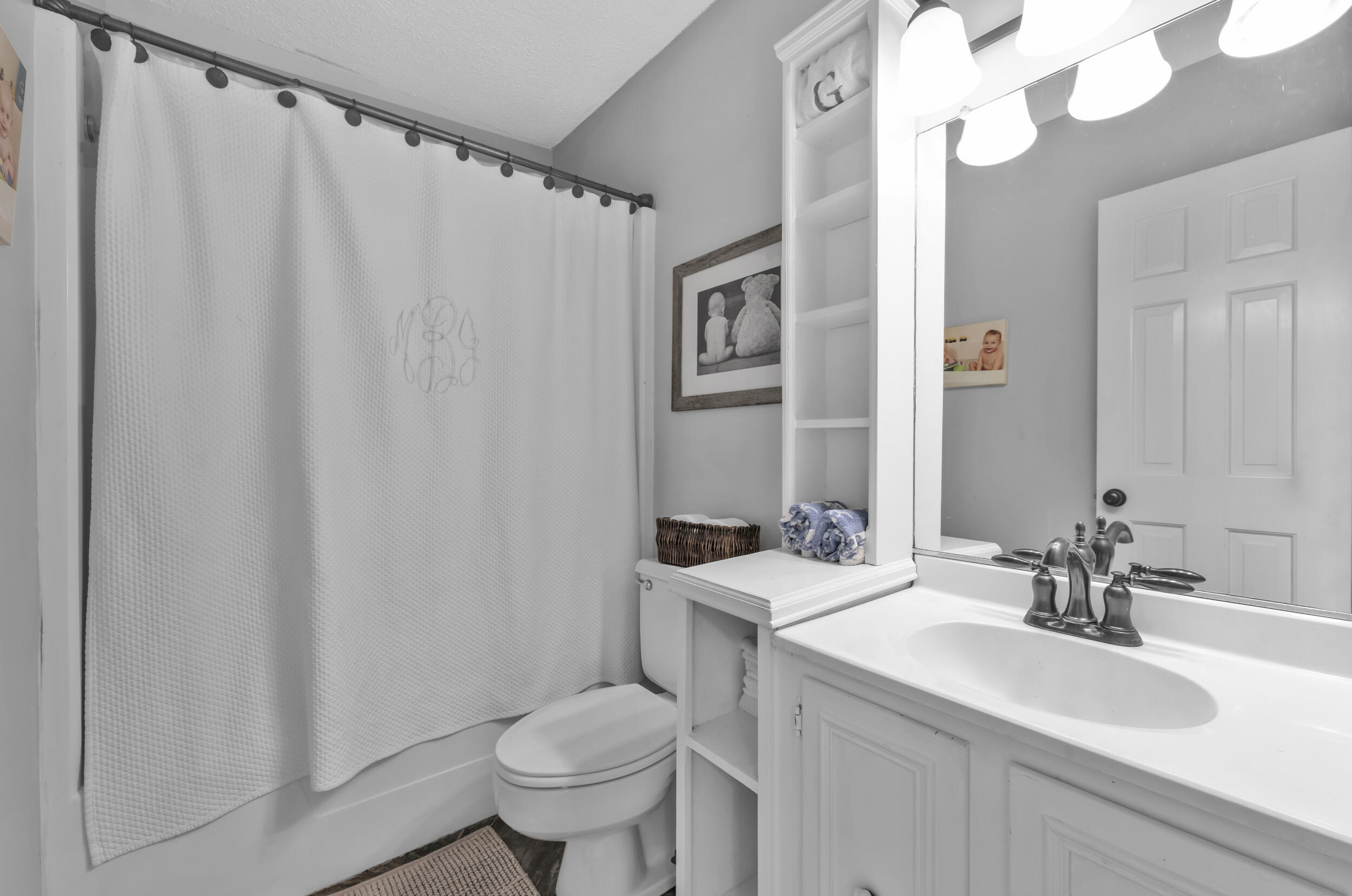 3159 Twin Pine Road Thomson, GA 30824 - Photo 24 of 36 Downstairs primary bathroom, (downstairs, main level)