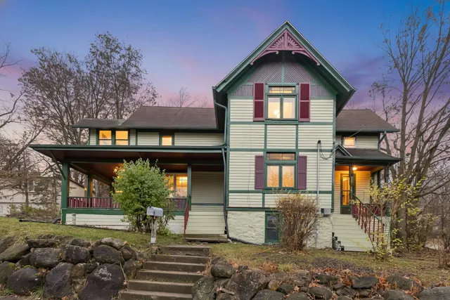 $175,000 | 1611 Oakes Avenue, Rockford, IL 61107