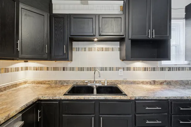 $175,000 | 1611 Oakes Avenue, Rockford, IL 61107