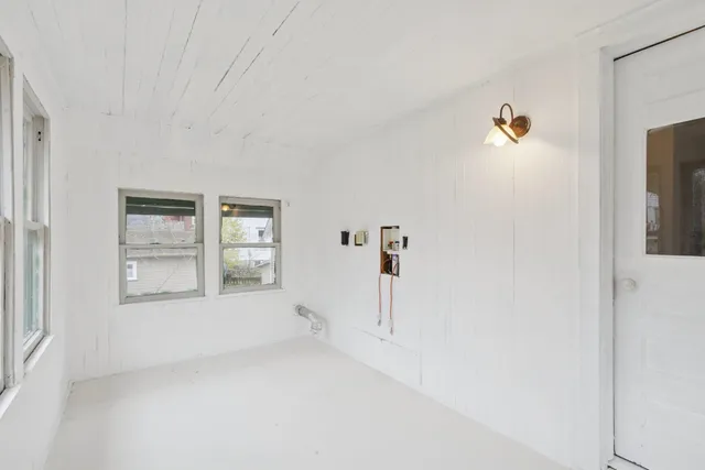 $175,000 | 1611 Oakes Avenue, Rockford, IL 61107