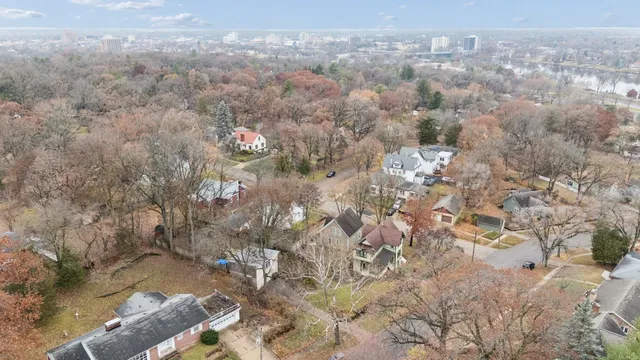 $175,000 | 1611 Oakes Avenue, Rockford, IL 61107