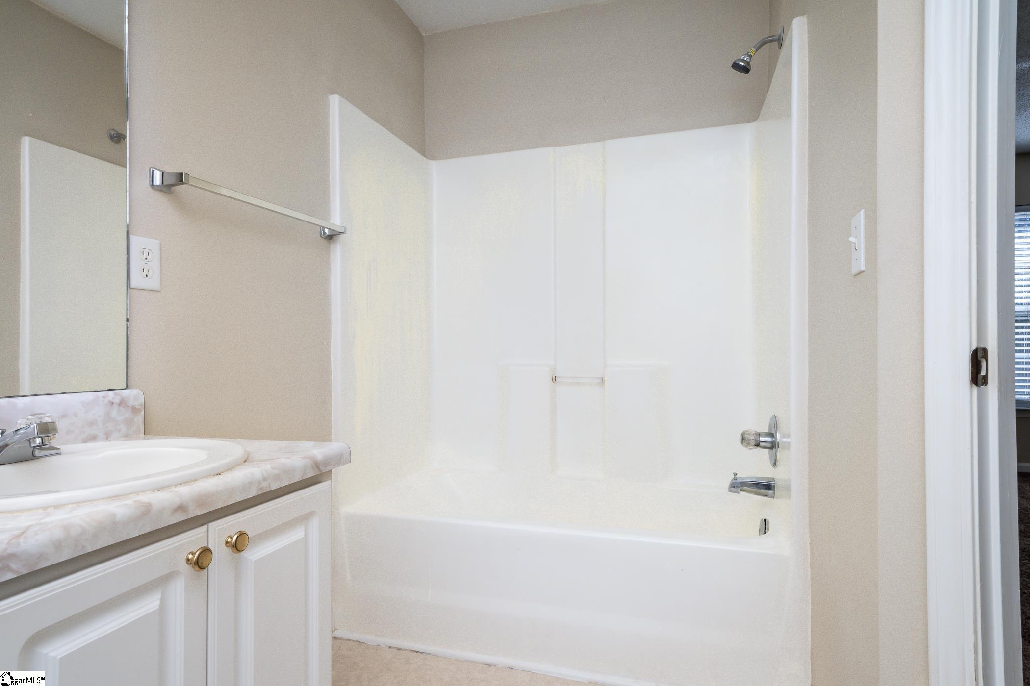 708 Timberwood Ridge Greer, SC 29651 - Photo 9 of 19 Gallery Image 9
