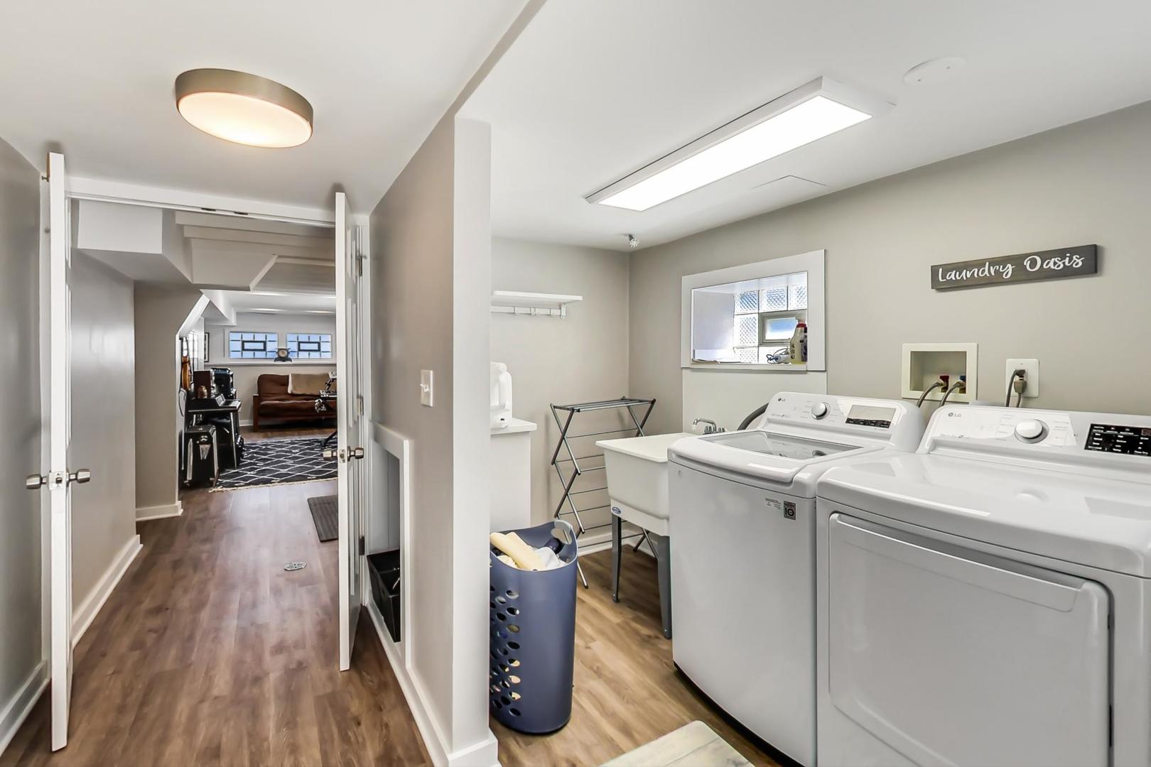 272 North Willow Road Elmhurst, IL 60126 - Photo 26 of 33 a view of storage and utility room in a kitchen