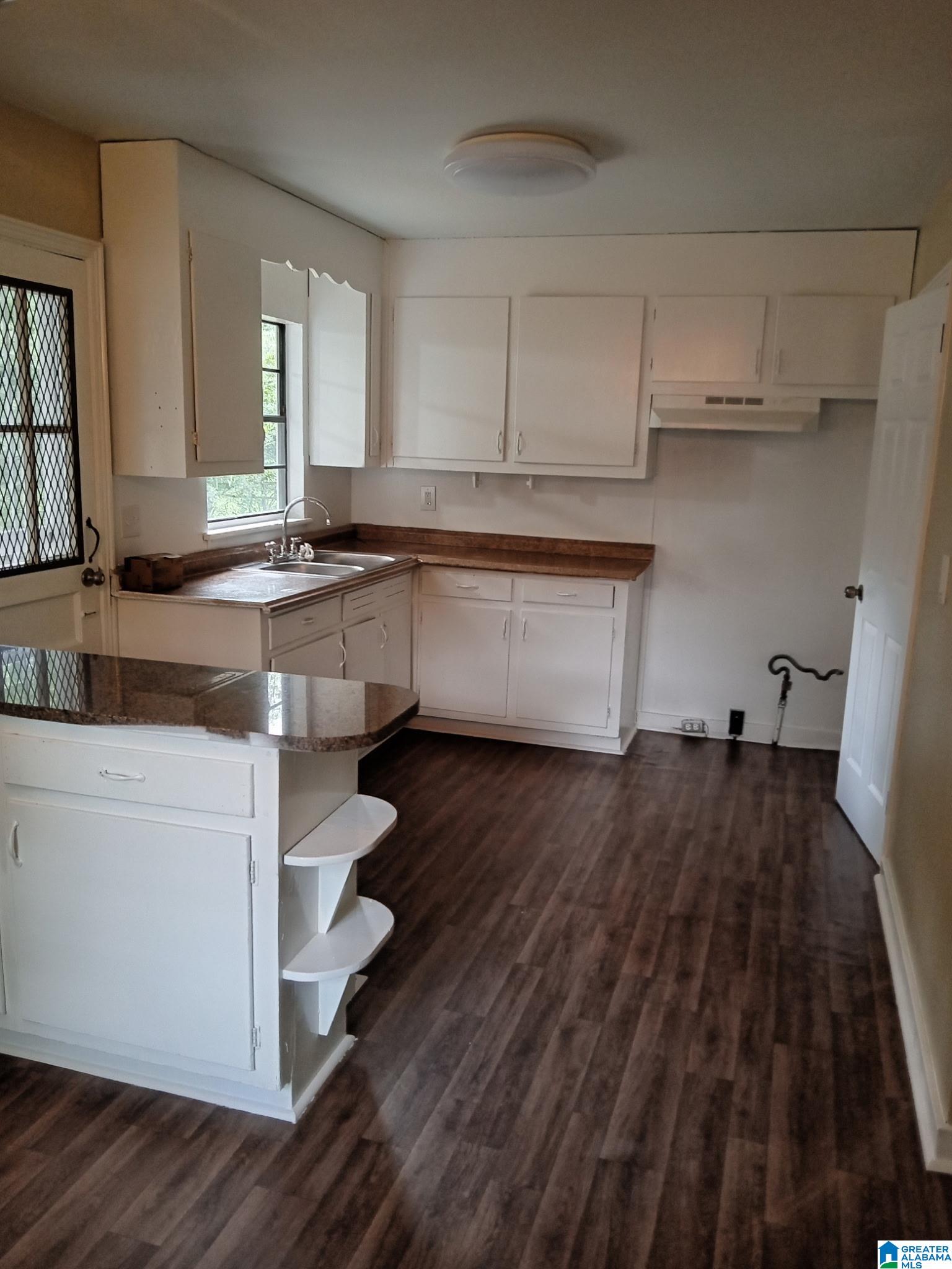 1648 Mims Street Southwest Birmingham, AL 35211 - Photo 4 of 6