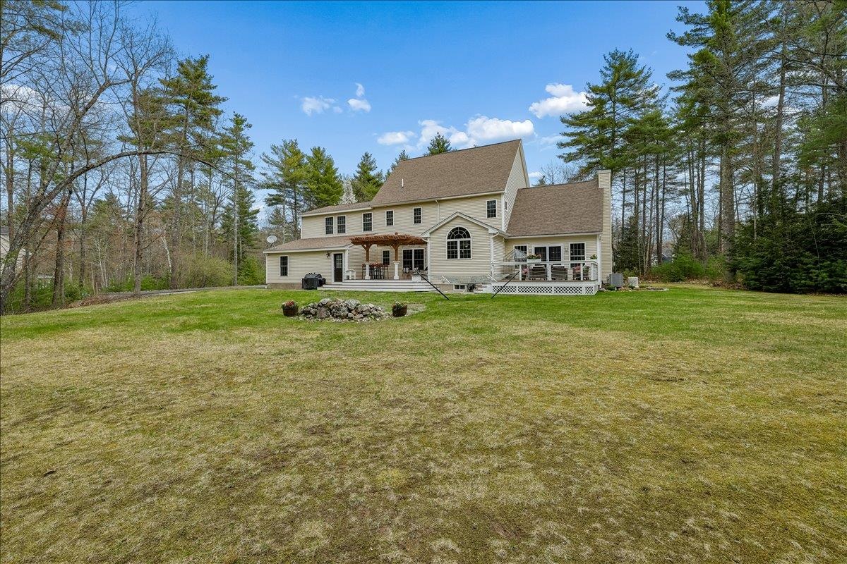 7 Victoria Ridge Amherst, NH 03031 - Photo 3 of 56 Gallery Image 3