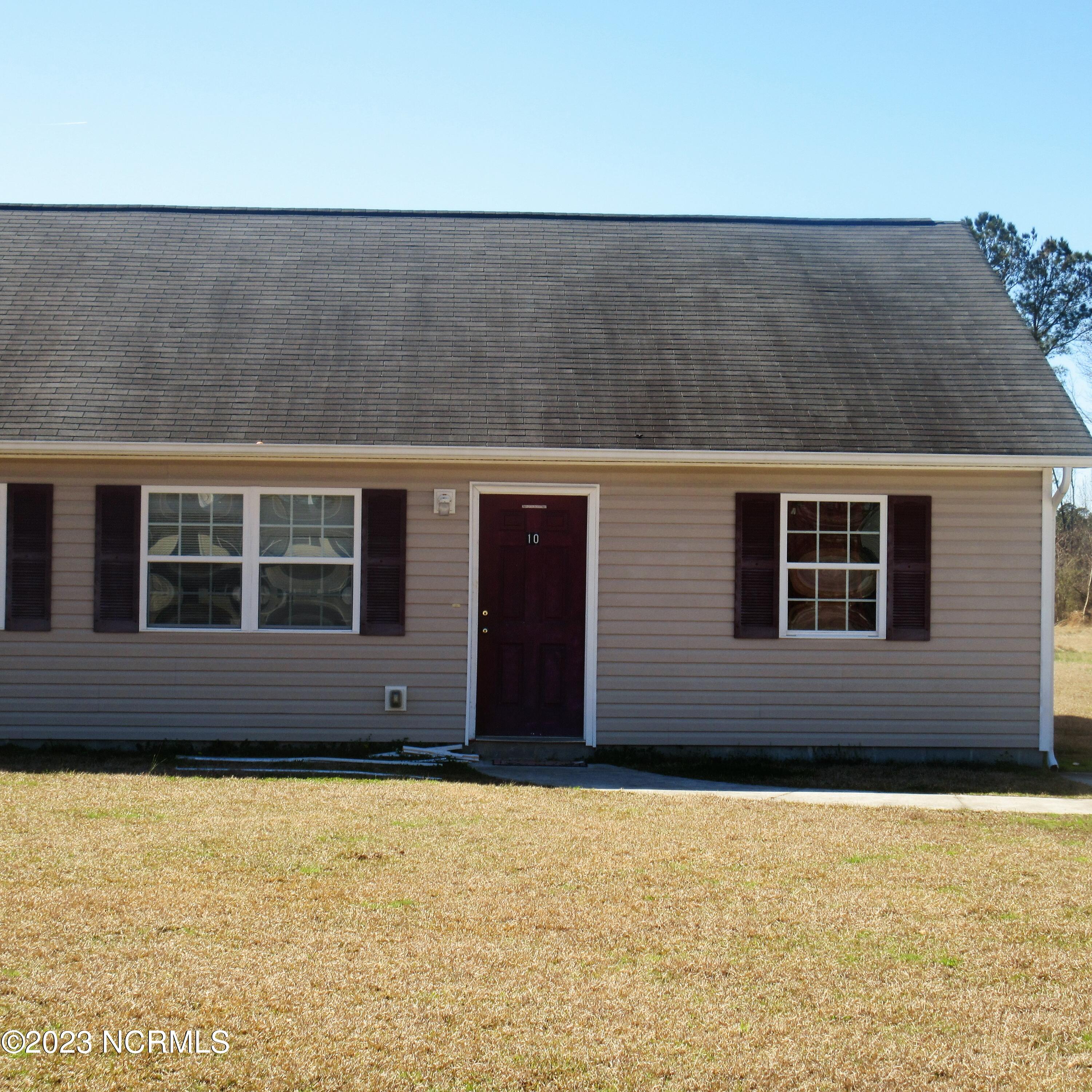 586 Haws Run Road, Unit 10 Jacksonville, NC 28540 - Photo 1 of 1 Front